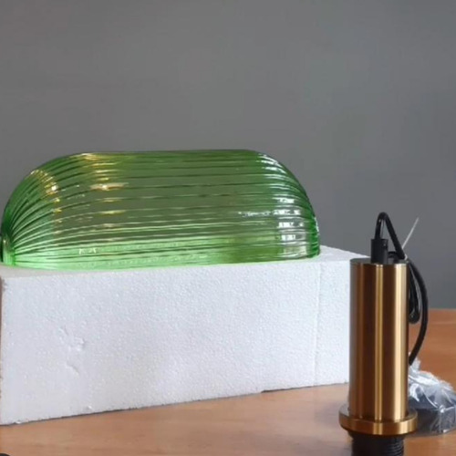 Lampara Colgante Vidrio Verde Y Capuchon Dorado Casiu Leuk