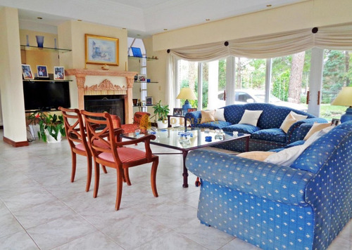 Casa En Cantegril - Muy Bien Cuidada. Consulte!!!!!!!!!- Ref: 2589