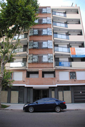 Departamento 1 Dormitorio Contrafrente Con Cochera  - Rosario