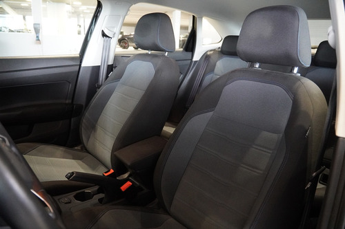 Volkswagen Nivus 1.0 200 TSI TOTAL FLEX COMFORTLINE AUTOMÁTICO