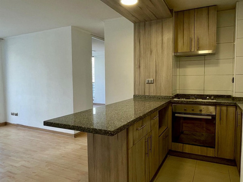 Departamento En Arriendo De 2 Dorm. En Calle Carmen