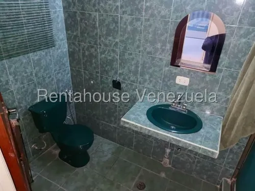 Casa En Venta Avila Es25-8442