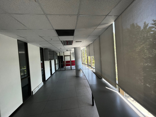 Vista Panorámica 300m2 Ciudad Empresarial Trifásica Privados