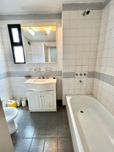 Venta Departamento 4 Dormitorios Otros Barrios Con Cochera