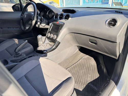 Peugeot 408 2.0 Allure Nav 143cv