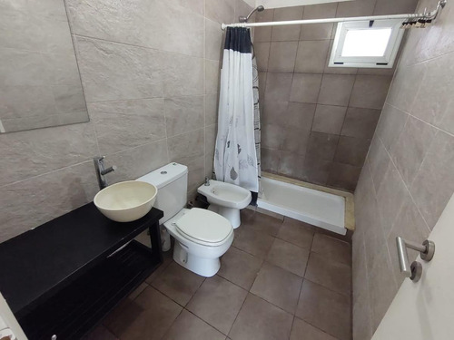 Imagen 9 de 9 de Departamento En Venta, Moreno 754 (6°d), Belén De Escobar