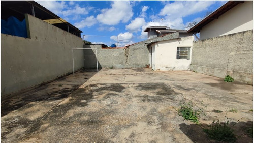 Terreno Centro De Artur Nogueira/sp Otima Localização Com Benfeitorias Agua Energia Documentação Em Dia 120 Metros Da Avenida Principal