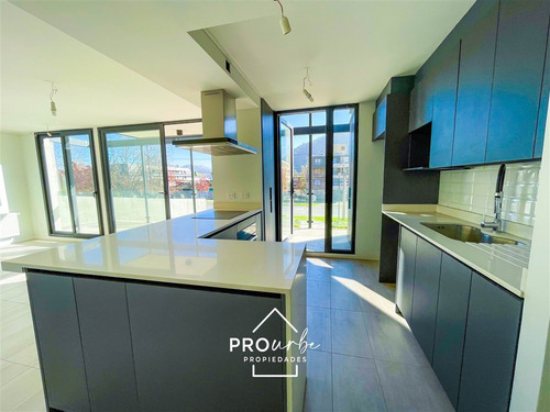 Departamento En Venta De 3 Dorm. En Lo Barnechea