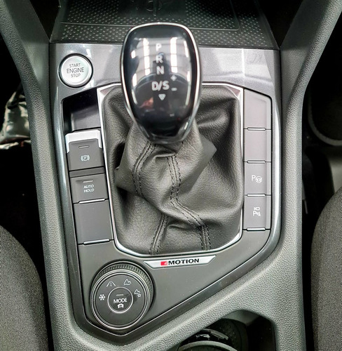 Imagen 17 de 19 de Volkswagen Tiguan Elegance 4x4 Turbo