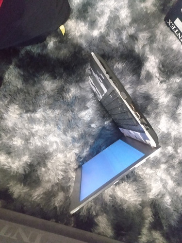 Imagem 1 de 5 de Notebook Está Usado Funcionando