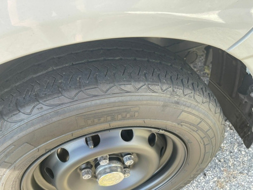 Imagem 8 de 15 de Hyundai Hr 2017 2.5 Hd Cab. Curta S/ Carroceria Tci 2p