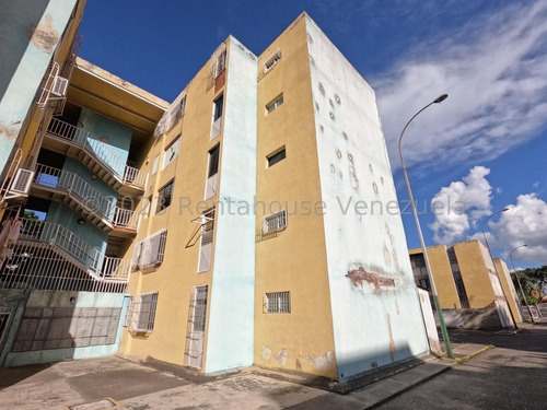 Imagen 24 de 30 de Apartamento En Venta En La Mora Cabudare Lara ++23-18961 */m.e.c - R-a-h N° +0-4-2-4- 5.5.6. 5.7. 5.9 *--**