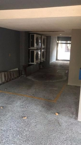 Imagen 2 de 2 de Cochera - S.fer.-vias/centro