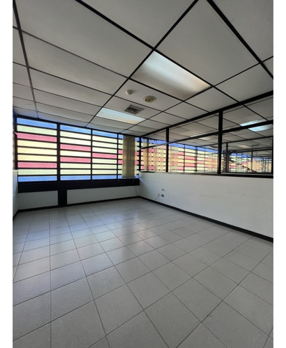 Galpón En Venta En Guaicay (las Minas De Baruta) 3499 Mts2