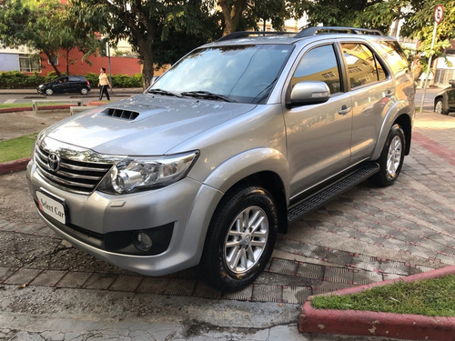 Imagem 3 de 12 de Hilux Sw4 Srv 3.0 2015/2015
