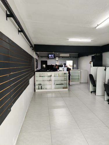 Vende-se Cyber Café Com Clientela Formada, Toda Reformada.
