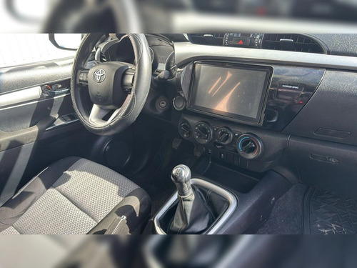 Toyota Hilux 4x4 2.8 D Sr Mt