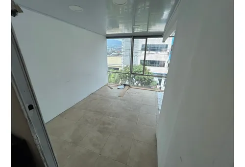 Bodega Tercer Piso En Arriendo San Diego