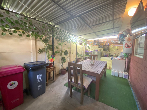 Arriendo Casa 3d/1b/1e. Villa Jardines De Calle Larga.