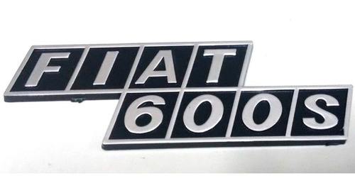 Insignia Tapa Motor Fiat 600 S