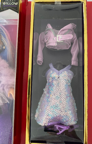 Boneca Rainbow High Fashion Violet Willow Com Acessorios (Usado)