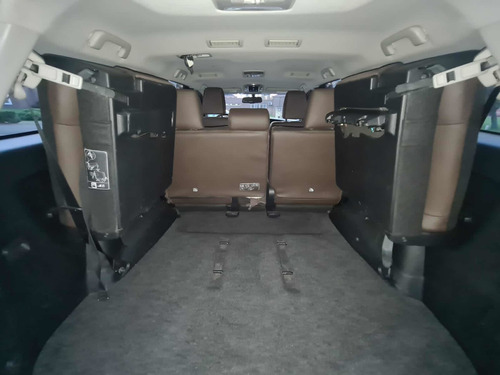 Imagen 13 de 17 de Toyota Sw4 2.8 Srx 177cv 4x4 7as At 2017
