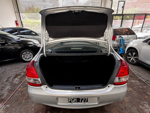 Toyota Etios 1.5 Xs 4 p