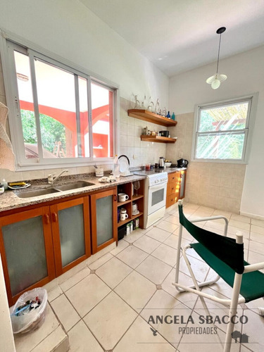 Excelente Casa En San Joaquín.