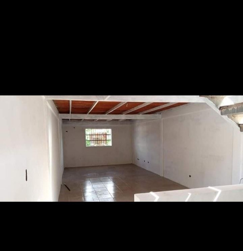 Imagen 3 de 3 de En Venta Local Ubicado En El Sector Barrio Sucre Ve03-651bs-mnuñ