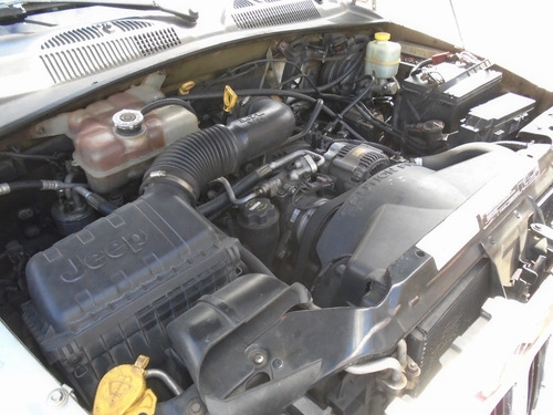 Jeep Cherokee 4x4 - Automática
