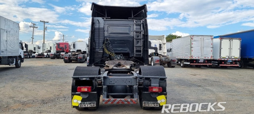 Imagem 9 de 15 de Volvo Fh12 380 2005/05 4x2 1482646km (8797)