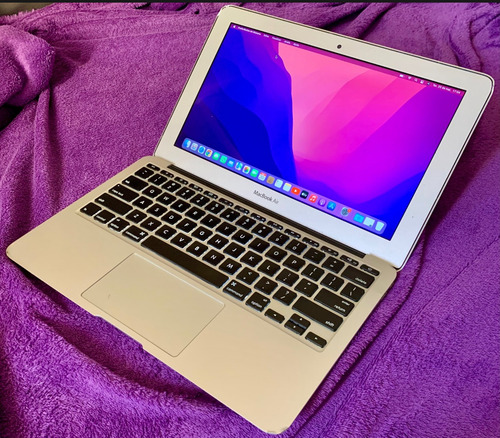 Macbook Air 11 2012 I5 - Baratíssimo - 12x Sj Frete Grátis Prateado (Usado)