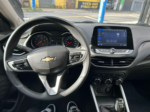 Chevrolet Onix plus SEDAN Plus LT 1.0 12V Flex 4p Mec.
