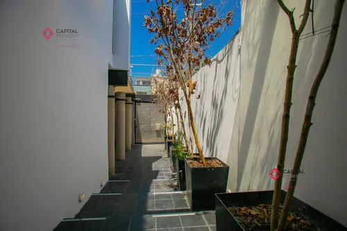 Casa De Lujo En Renta Con Alberca Y Cuarto De Seguridad Cerca De La Minerva