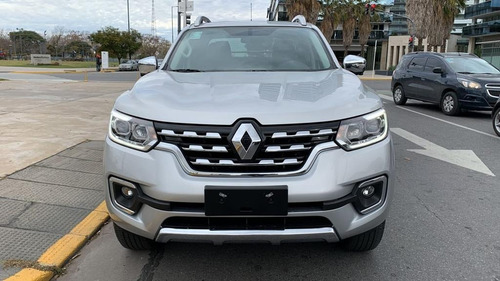 Imagen 11 de 15 de Renault Alaskan Iconic 4x4 Manual