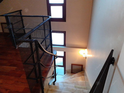 Imagen 20 de 22 de Hermoso Chalet En Venta De 5 Ambientes En Bernal - Impecable - Barrio Parque