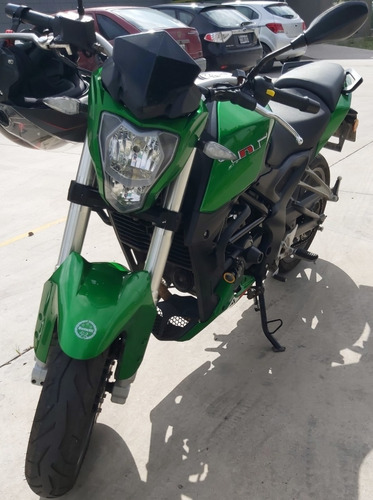 Imagen 9 de 10 de Moto Benelli Tnt 250 Cc Como Nueva!