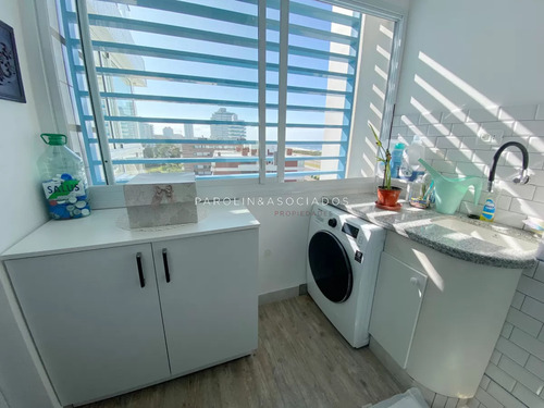 Apartamento De 3 Dormitorios En Venta En Torre Nueva York, Punta Del Este.