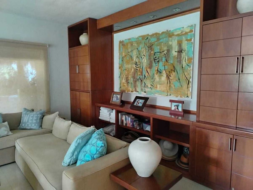 Villa De Lujo En Venta Pegada A La Playa, Kovay Gardens
