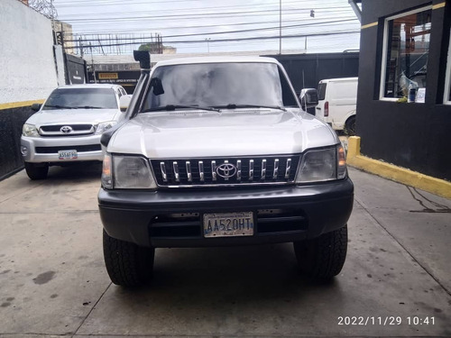 Imagen 2 de 9 de Toyota Meru