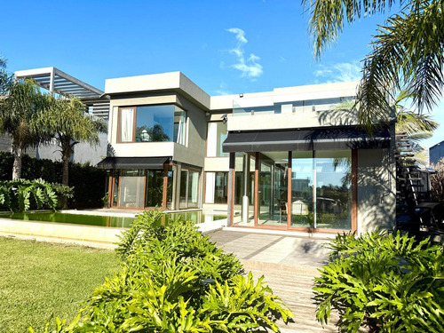Casa En El Yacht