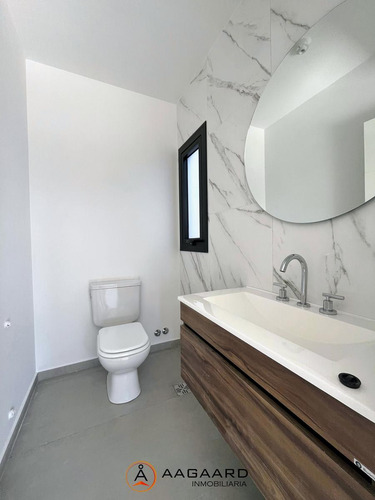 Lomas De Manantiales - Hermoso Duplex De 3 Dormitorios 3 Baños A Estrenar