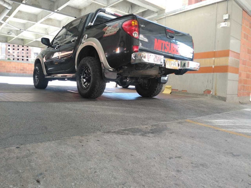 Mitsubishi Sportero 2.5 2011