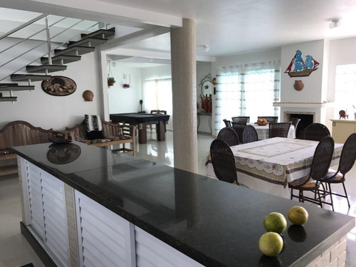Imagem 11 de 21 de Casa Mobiliada Com 04 Suítes + 04 Dormitórios, Piscina, Quiosque Com Churrasqueira, Praia Do Estaleiro, Balneário Camboriú, Sc - Ca00013 - 68779164