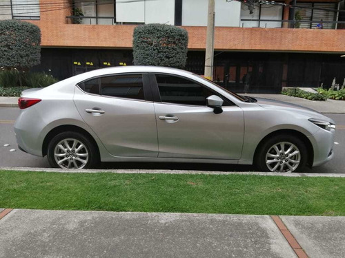 Mazda 3 Touring 2.0 Automático 2020 Gris