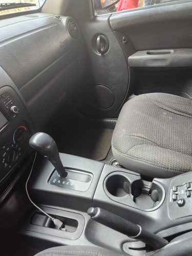 Jeep Liberty Sport 4x2 At