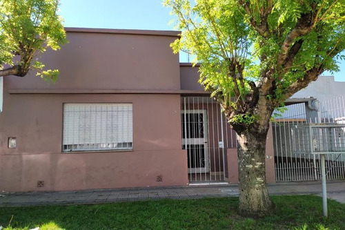 Imagen 2 de 16 de Venta Casa Sobre 75 E/ 1 Y 115