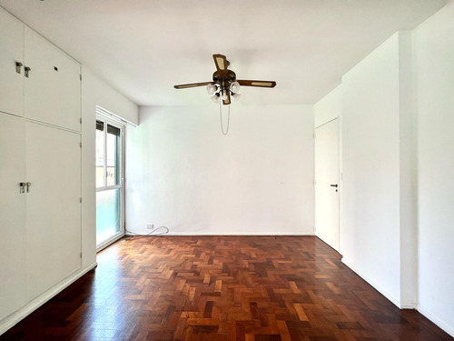 Luminoso Departamento En Venta, 4 Ambientes Con Balcón - Martínez