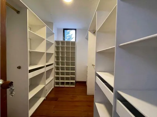 En Venta Apartamento En Los Balsos, El Poblado