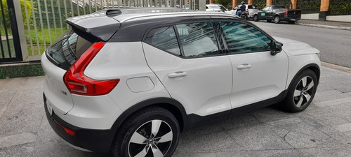 Volvo Xc40 T5 Momentum Automatica Branca 2018 Leilao